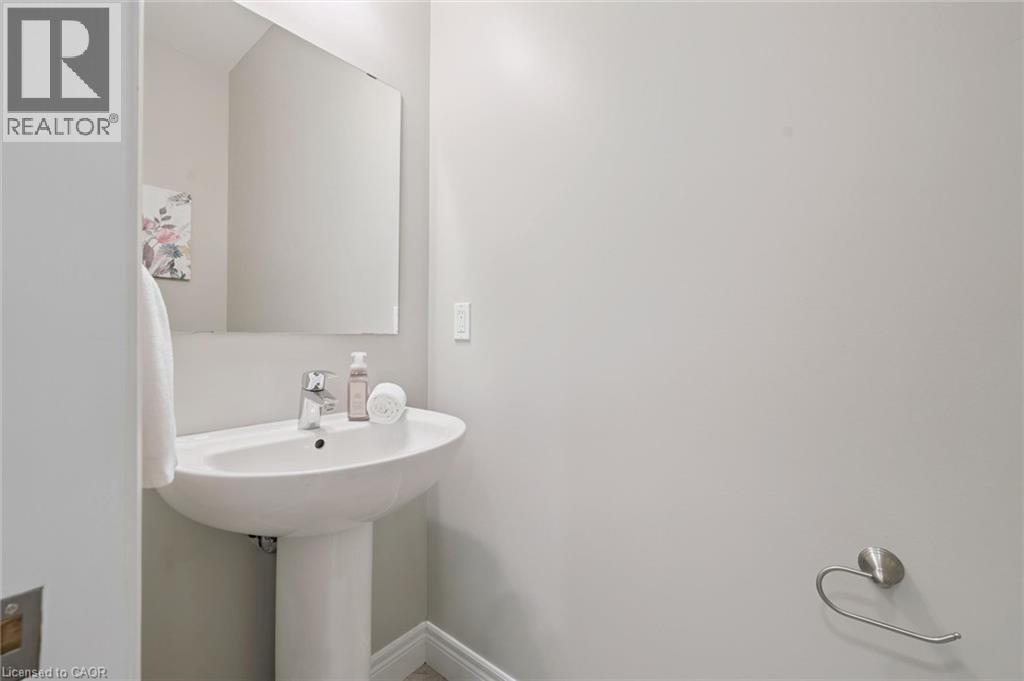 #11 254 GOSLING GARDENS Avenue - Image 18