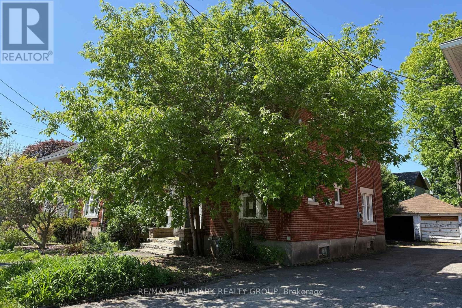 142 CLARENDON AVENUE - 2
