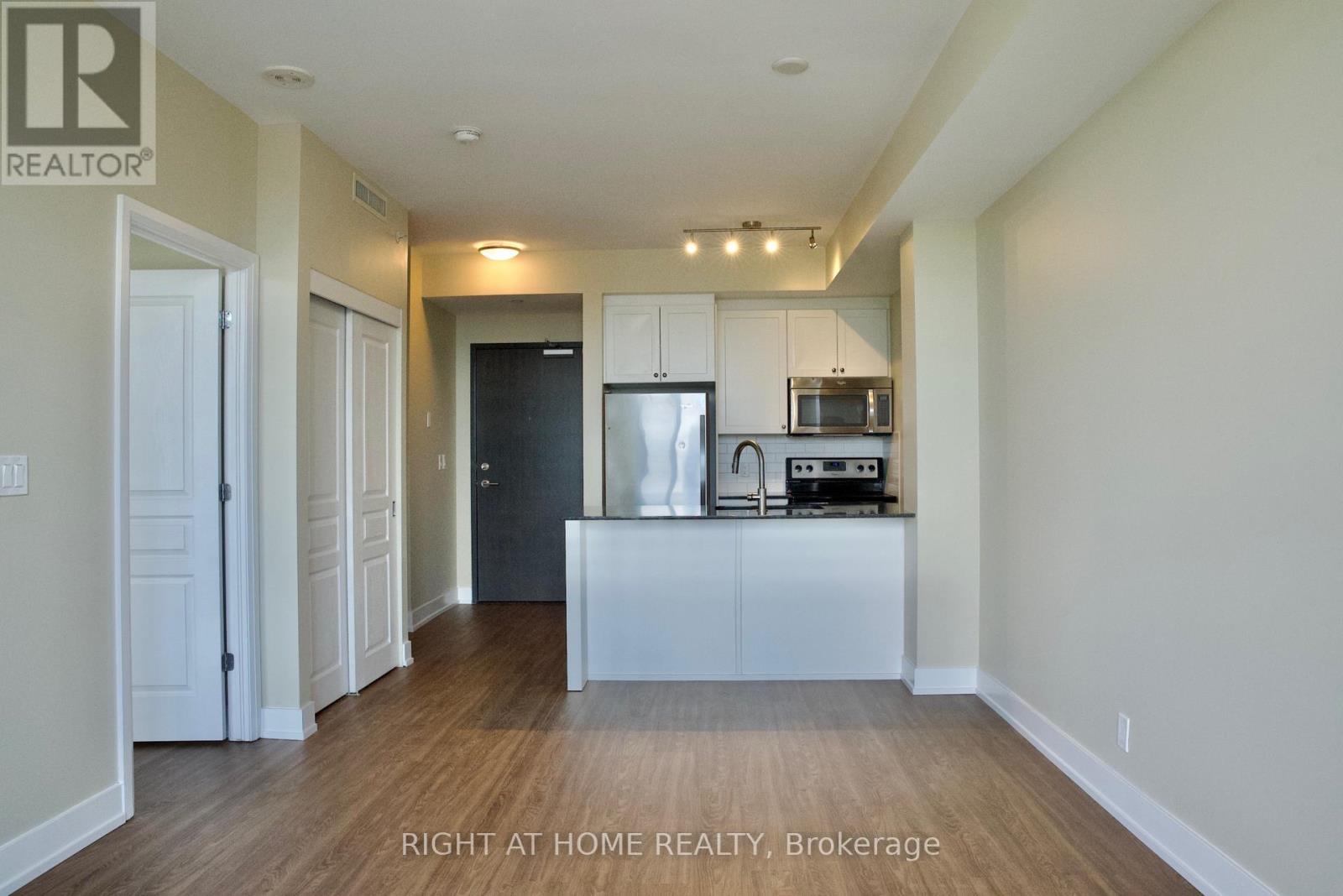 #708 118 HOLMWOOD AVENUE - 9