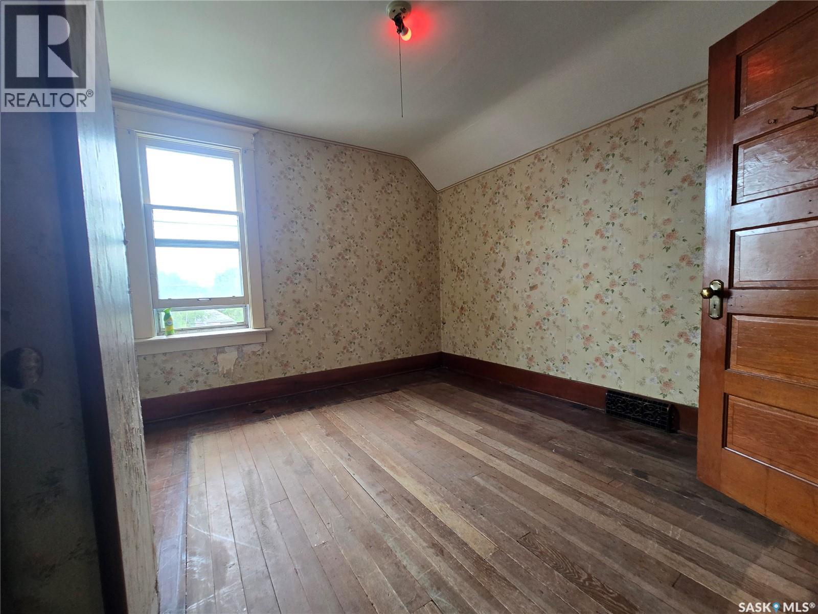 313 3RD AVENUE S - 13