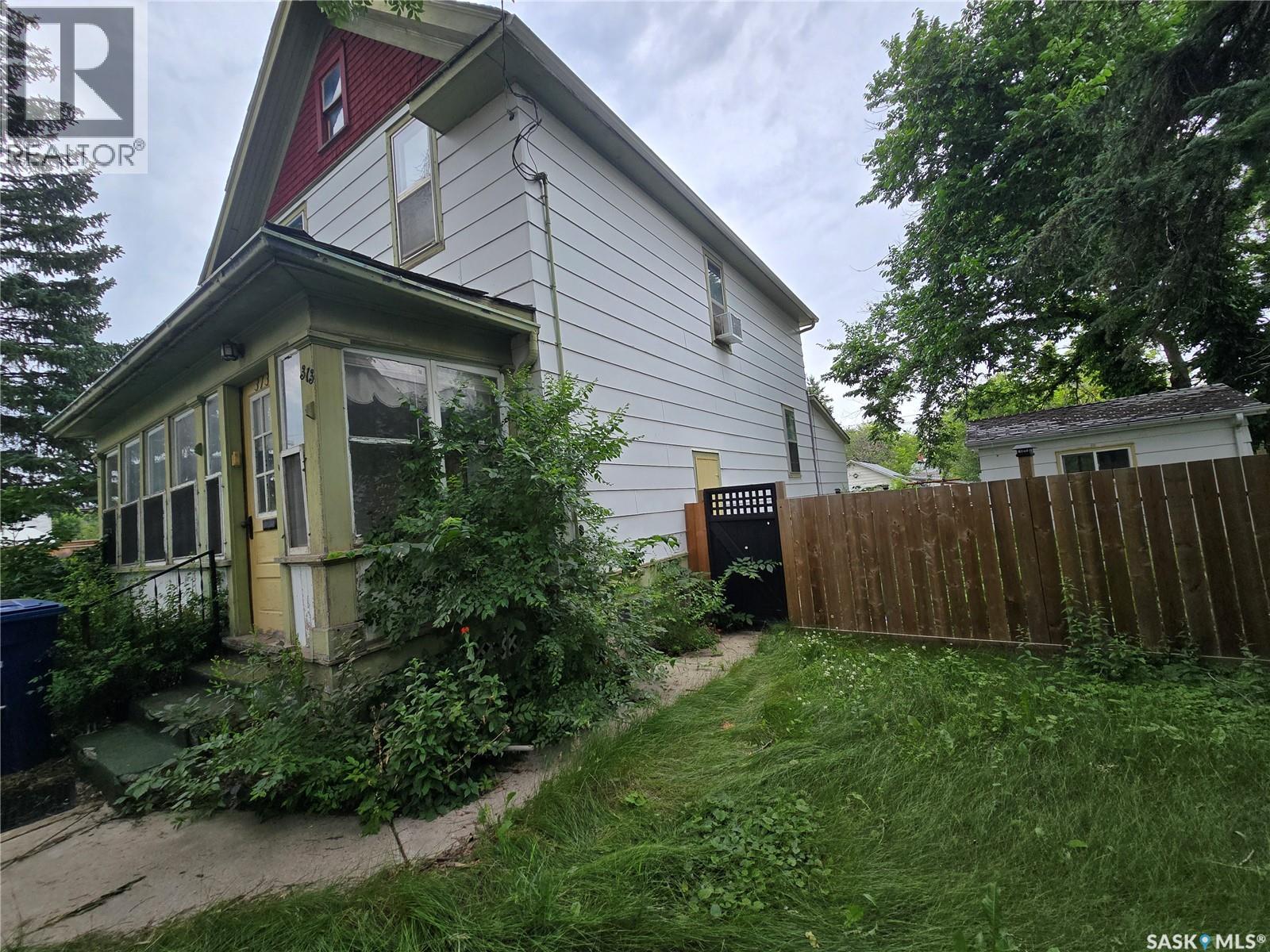 313 3RD AVENUE S - 3