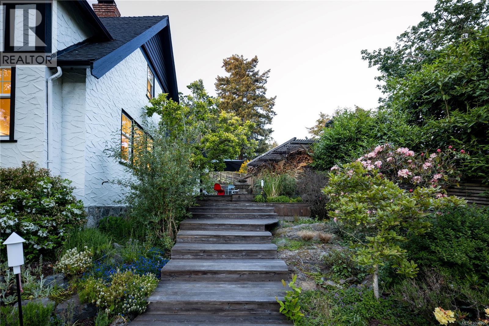 2880 Sea View Rd - 23
