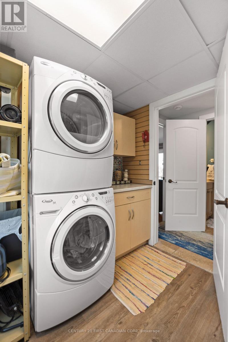 71257 ELIZABETH STREET - 33