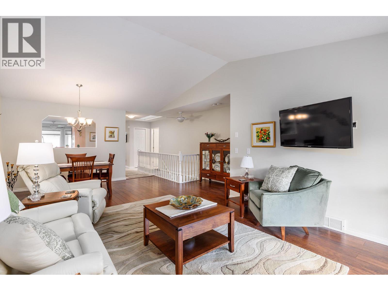 #39 1874 Parkview Crescent - 4