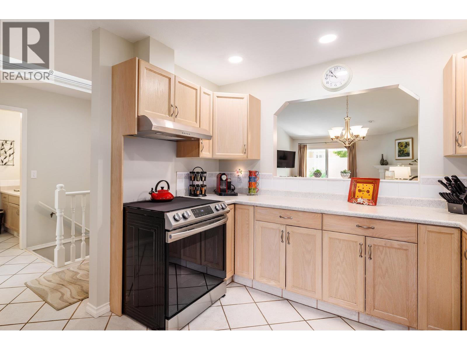 #39 1874 Parkview Crescent - 7