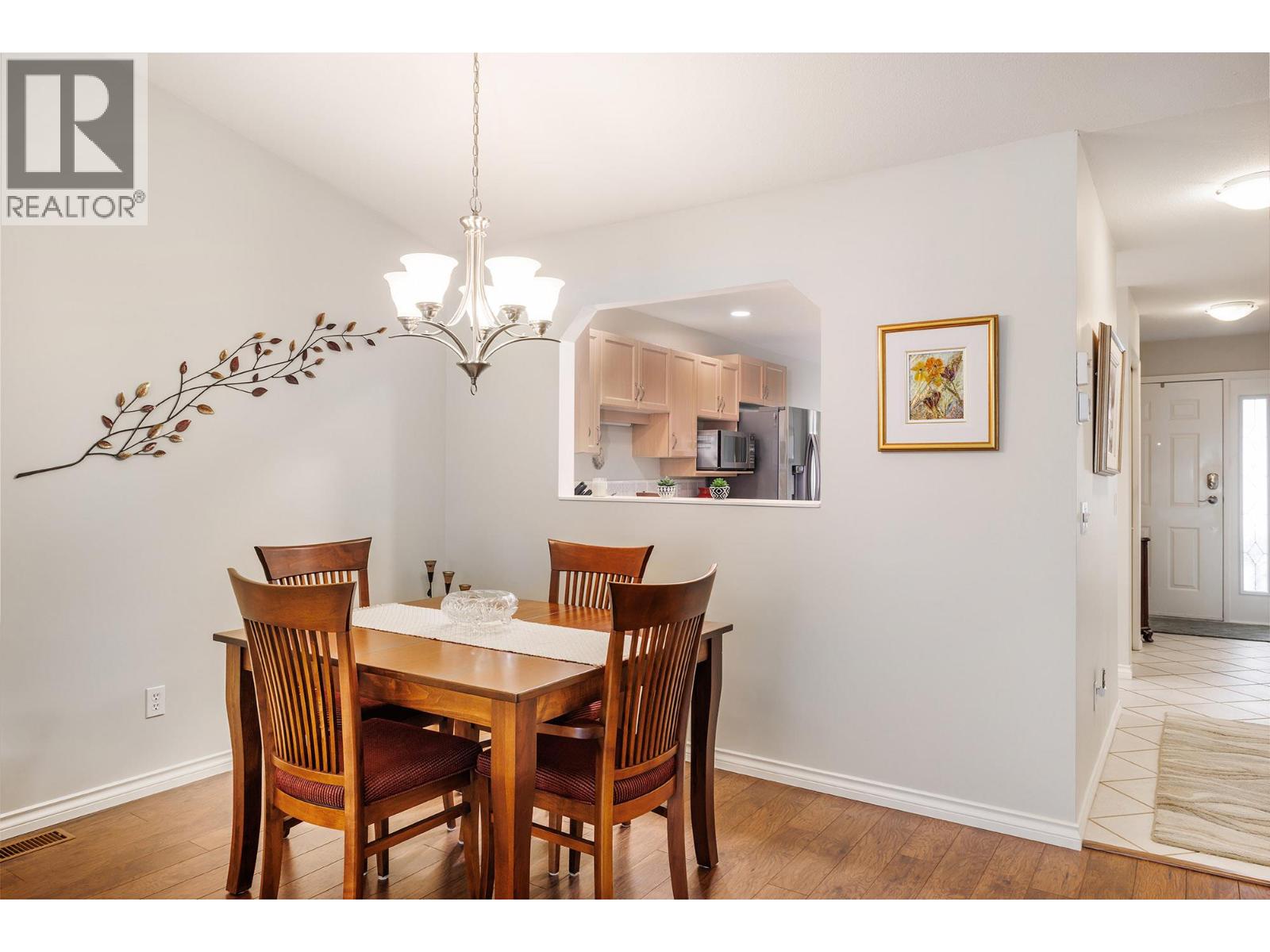 #39 1874 Parkview Crescent - 5