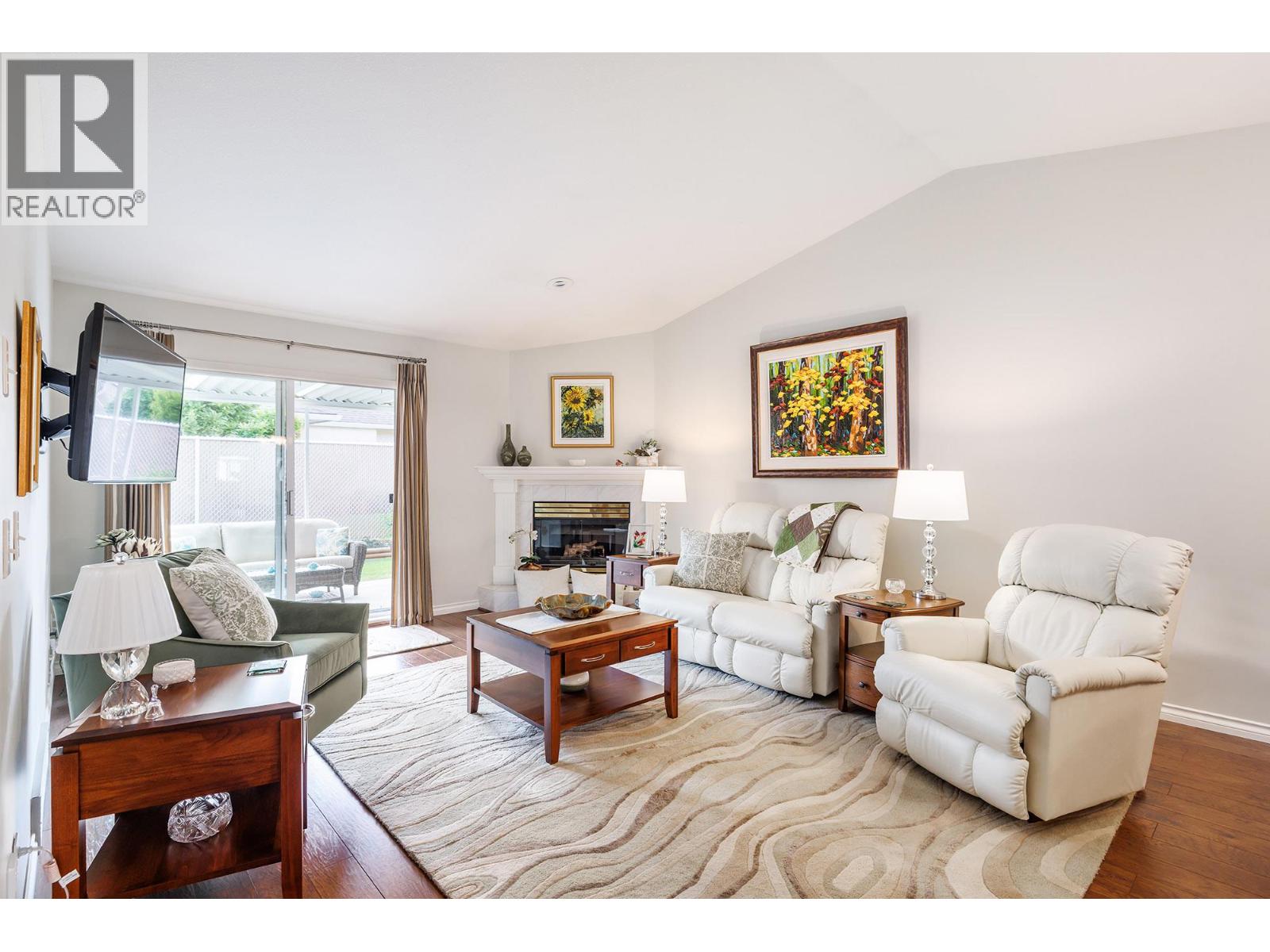 #39 1874 Parkview Crescent - 1
