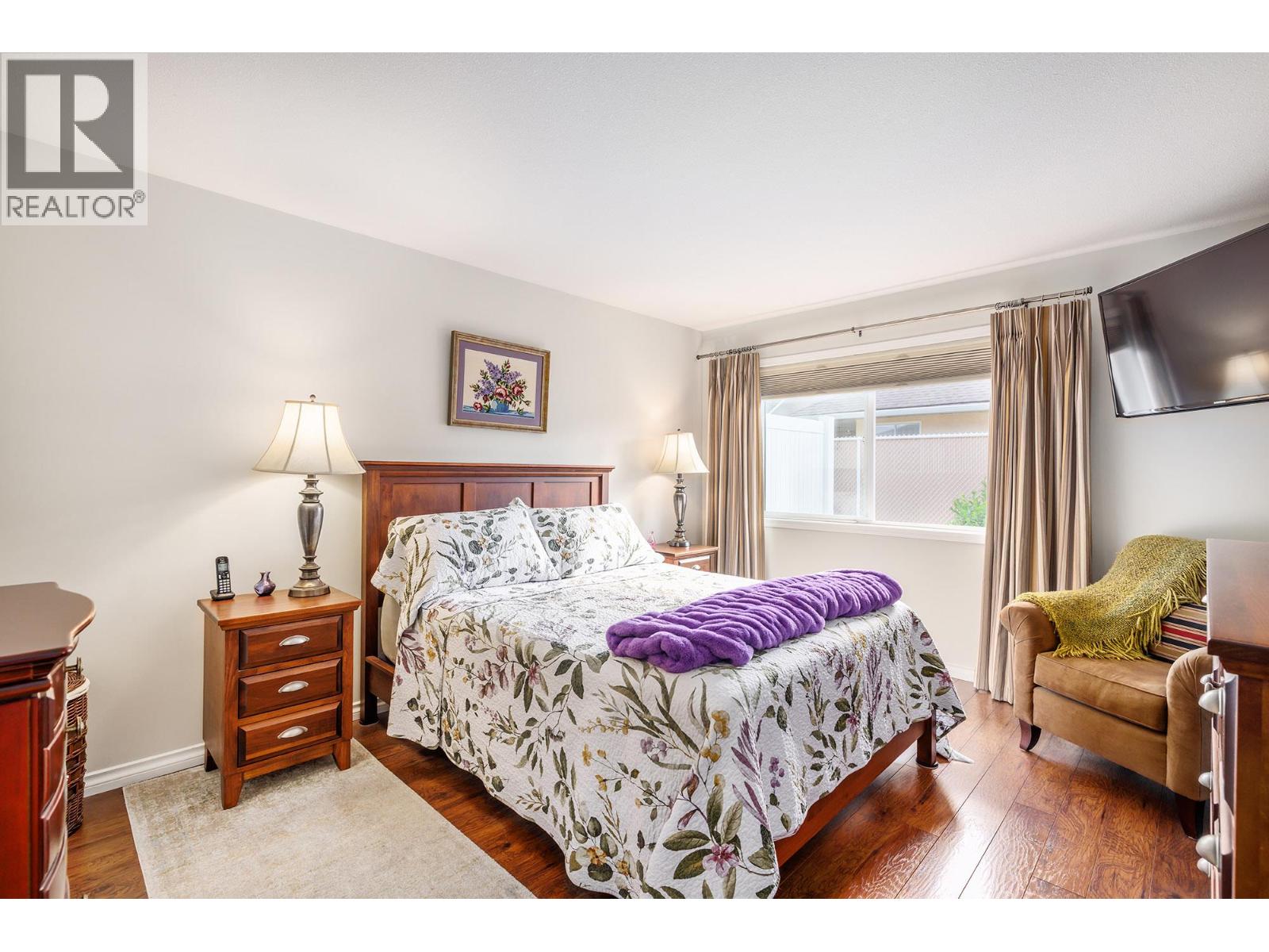 #39 1874 Parkview Crescent - 10