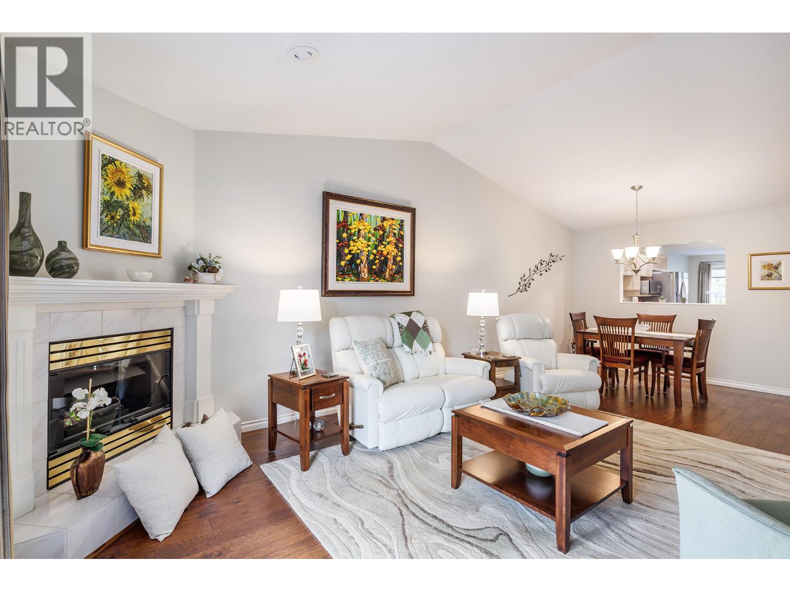 #39 1874 Parkview Crescent - 3