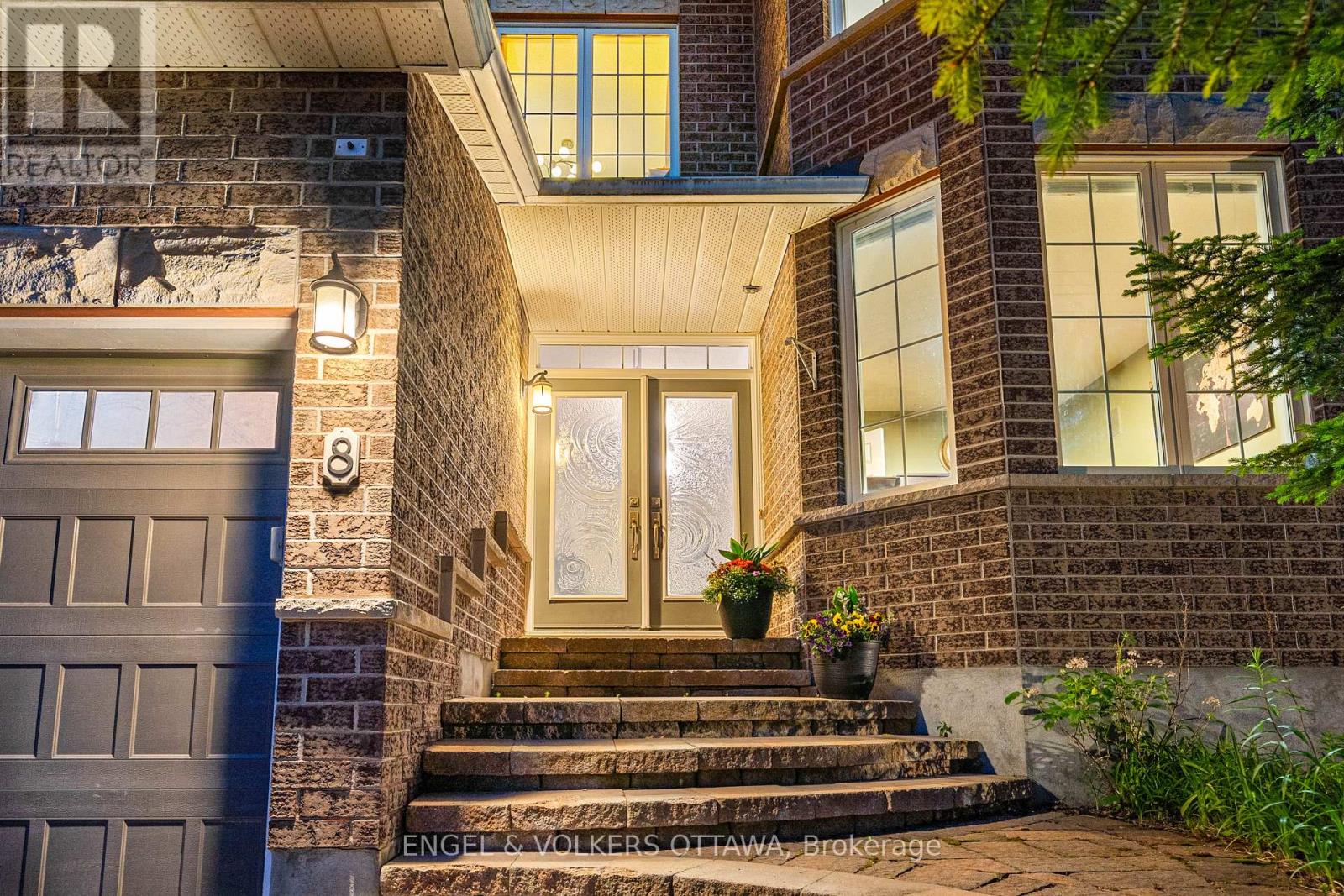 8 GLENRILL PLACE - 2