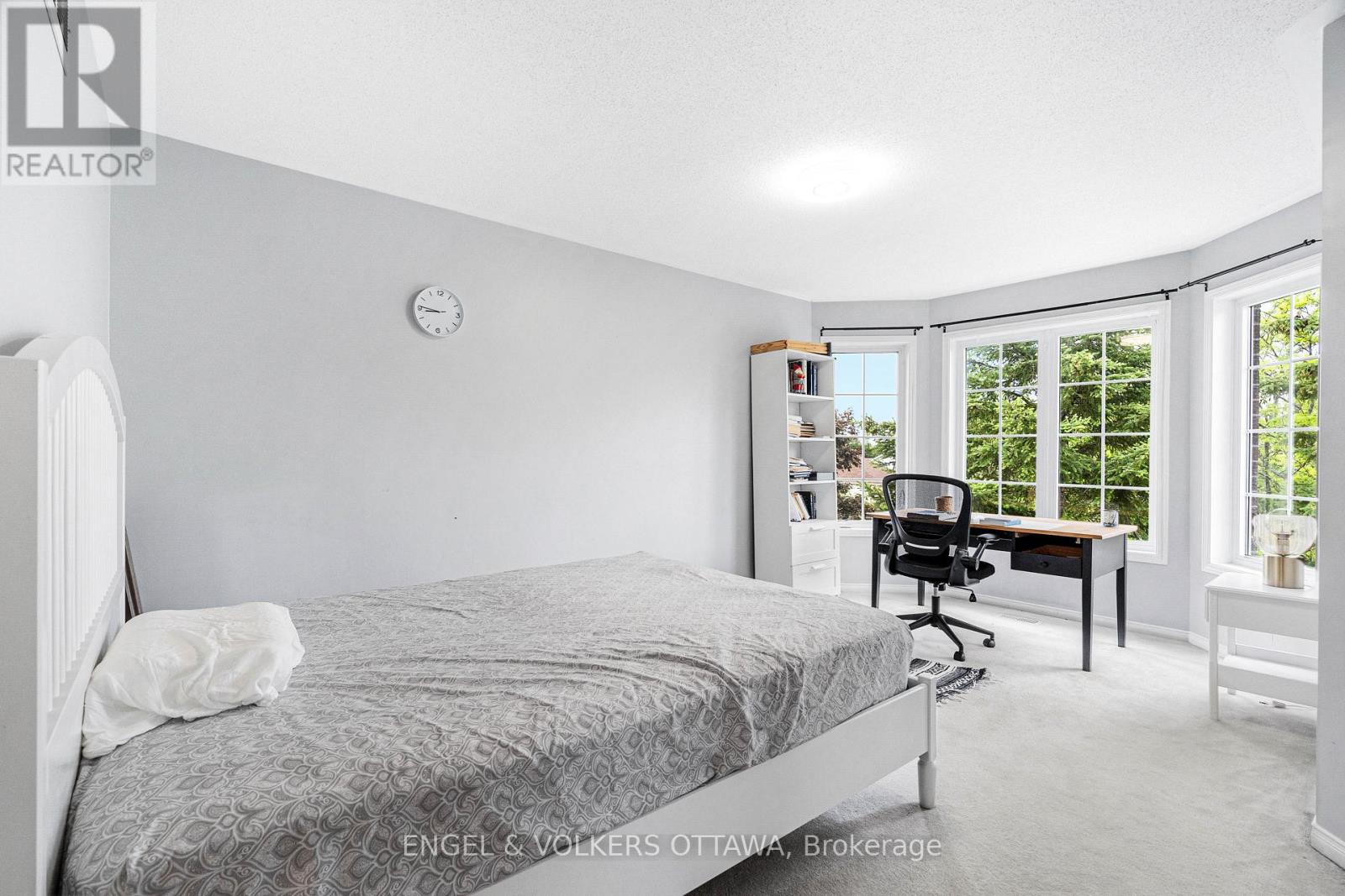 8 GLENRILL PLACE - 30