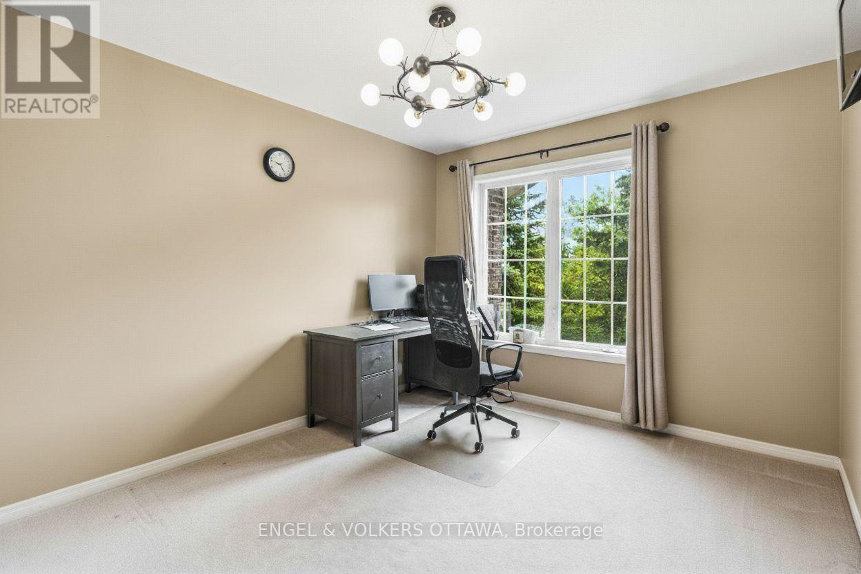 8 GLENRILL PLACE - 34