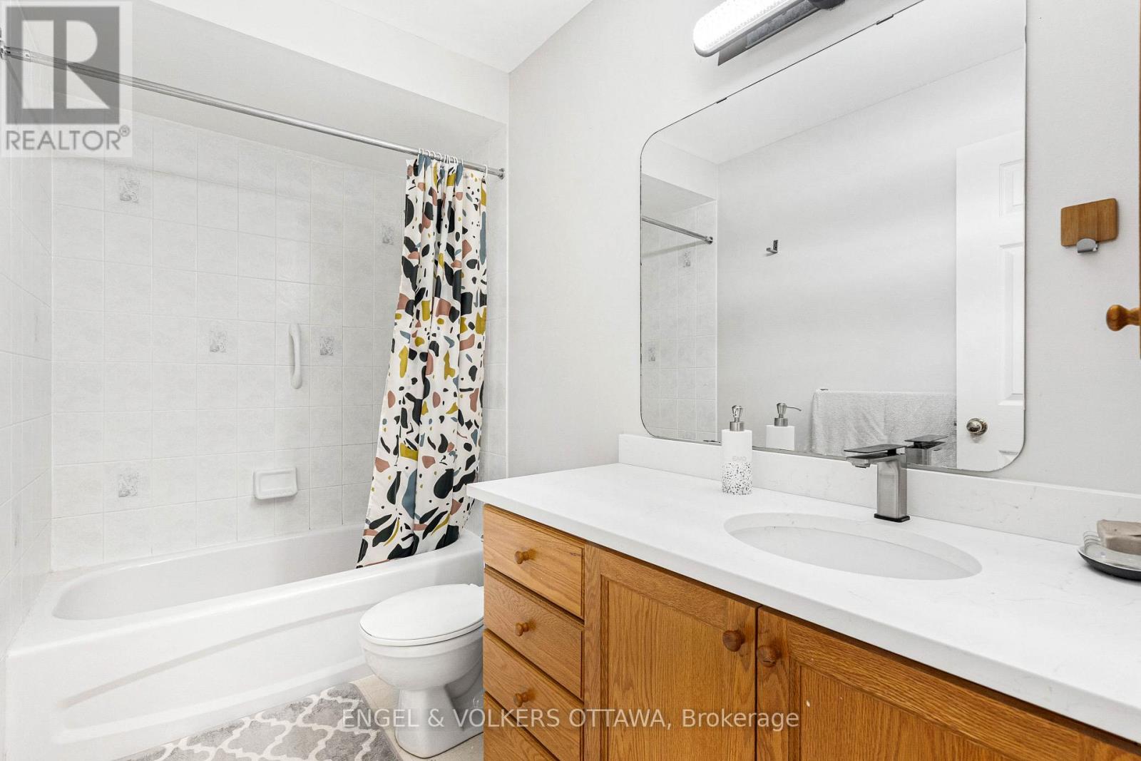 8 GLENRILL PLACE - 35