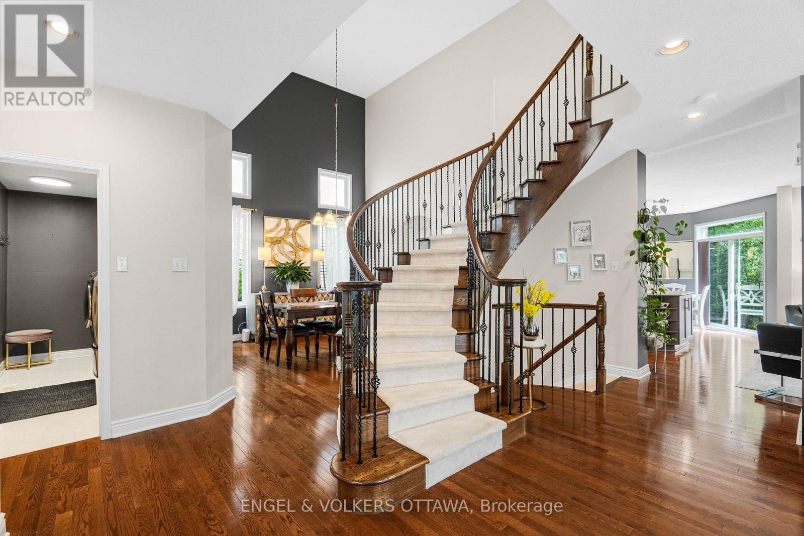8 GLENRILL PLACE - 7