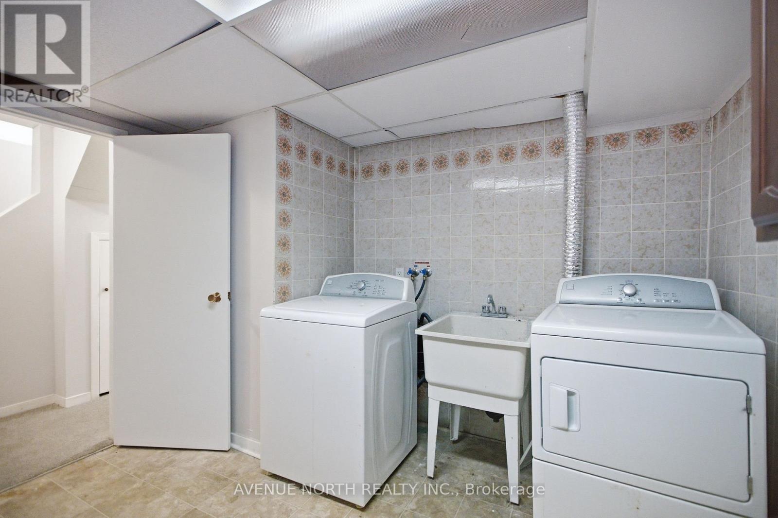 6 WOLFGANG DRIVE, Ottawa. Luxury613. By Peter Sagos - Image 32