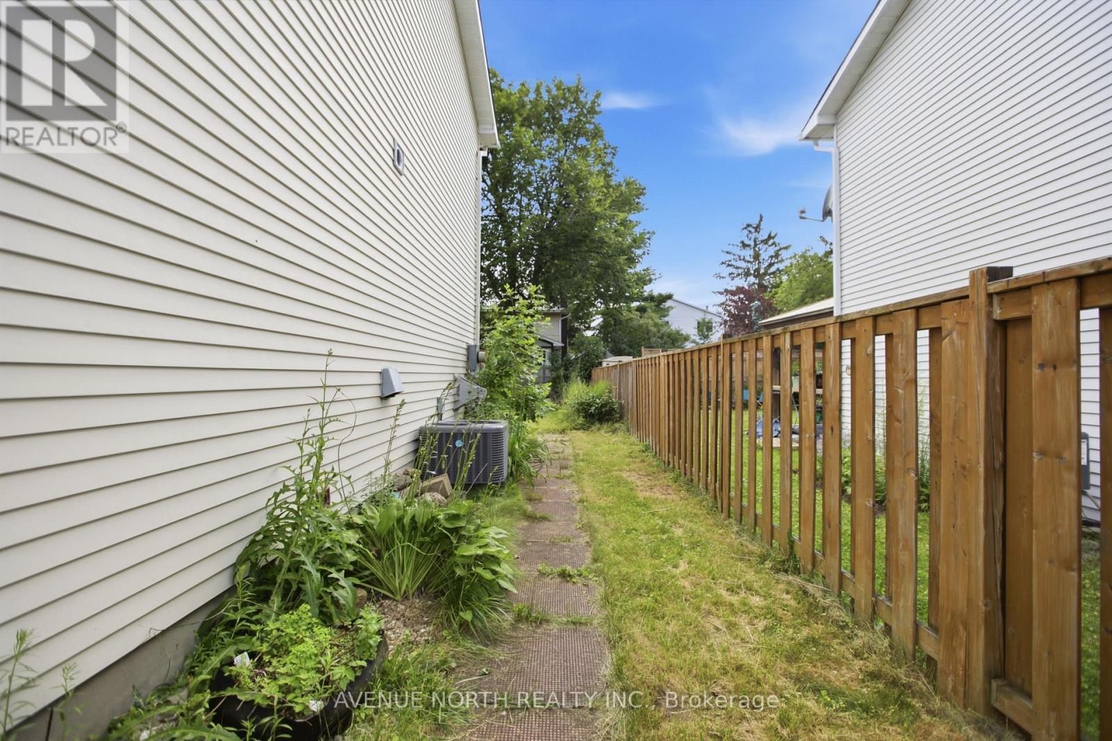 6 WOLFGANG DRIVE, Ottawa. Luxury613. By Peter Sagos - Image 35