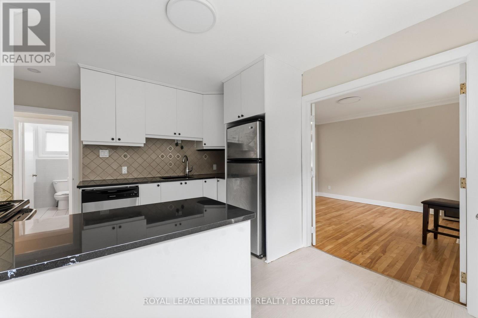 1873 FAIRBANKS AVENUE, Ottawa. Luxury613. By Peter Sagos - Image 12