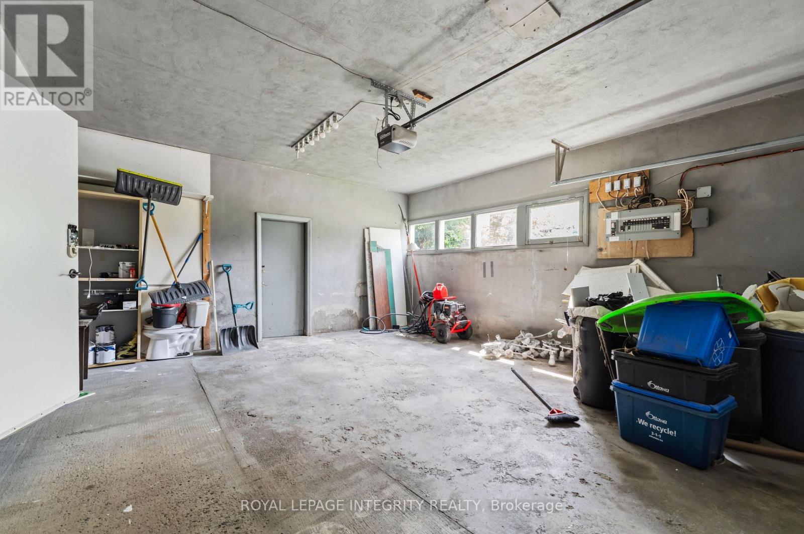 1873 FAIRBANKS AVENUE, Ottawa. Luxury613. By Peter Sagos - Image 33