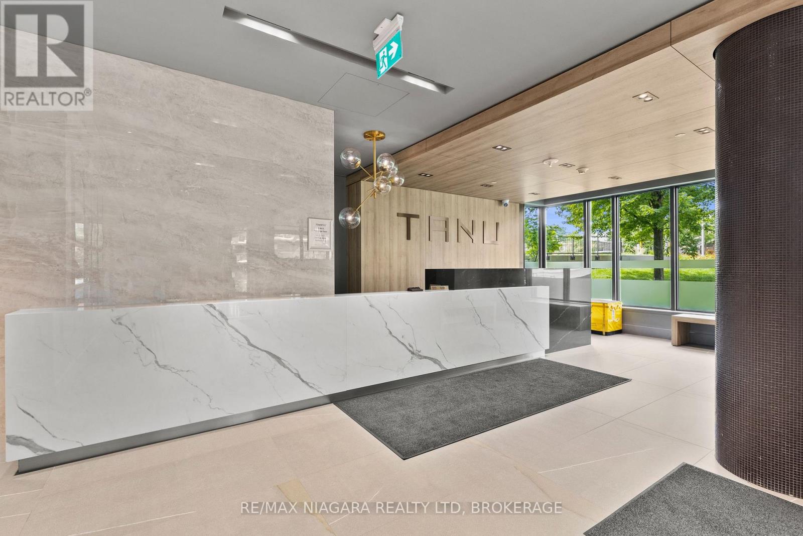 #717 21 PARK STREET E - Image 6