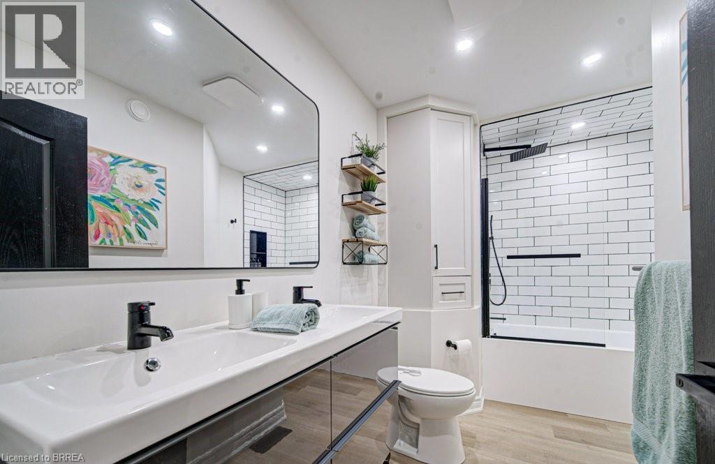 5-bedroom home for sale at 22 LONG Lane, Paris ON · photo 16 of 51