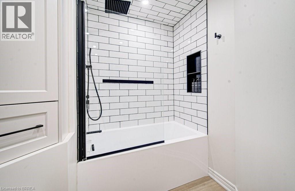 5-bedroom home for sale at 22 LONG Lane, Paris ON · photo 17 of 51