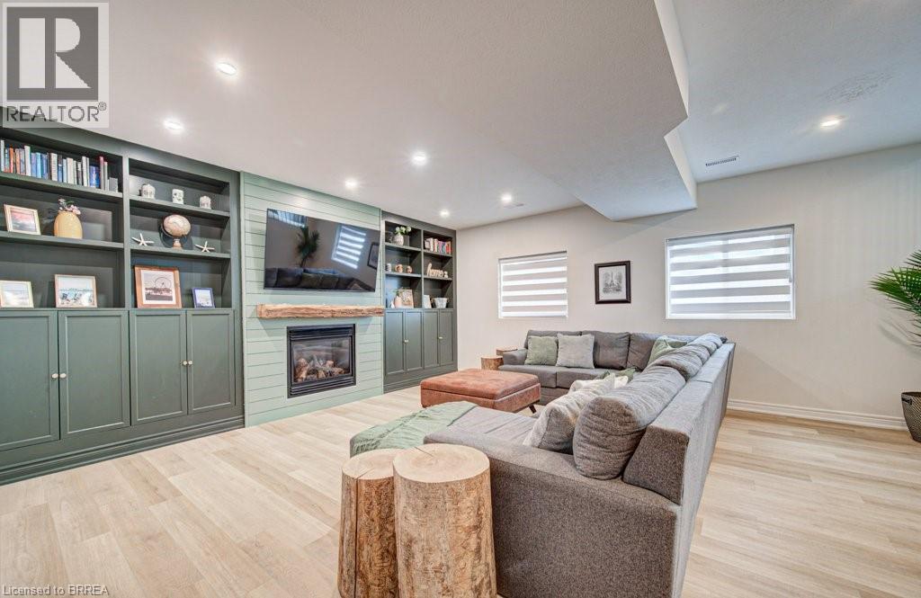 5-bedroom home for sale at 22 LONG Lane, Paris ON · photo 22 of 51