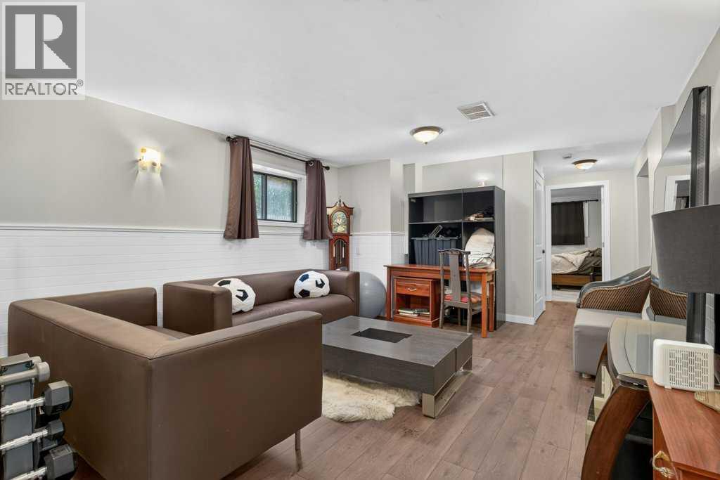 20 McKinley Road SE - 36