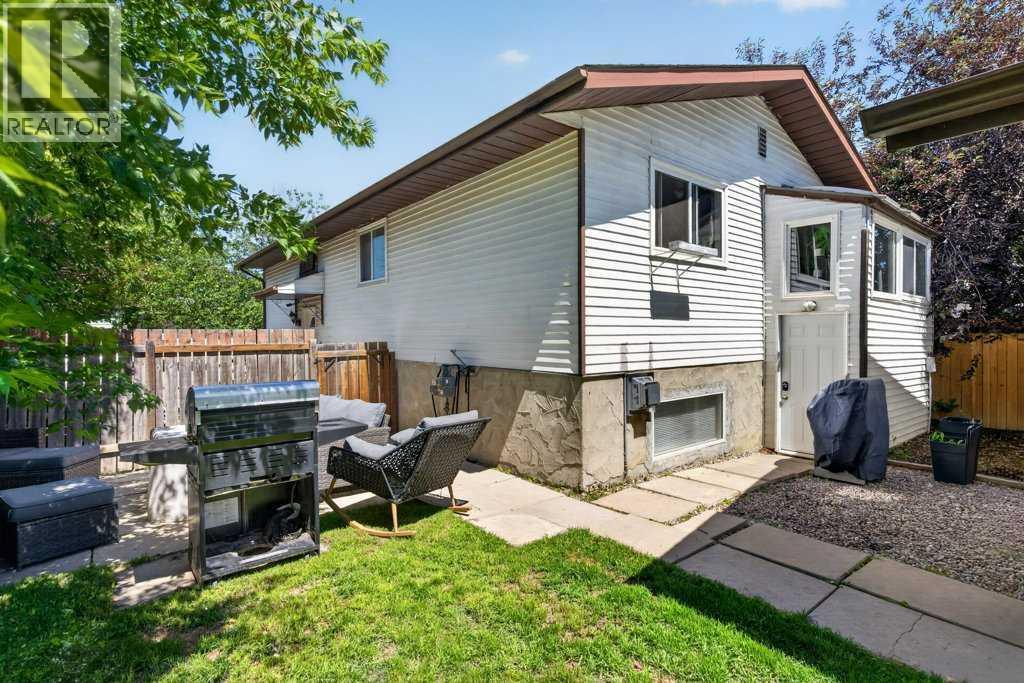 20 McKinley Road SE - 40