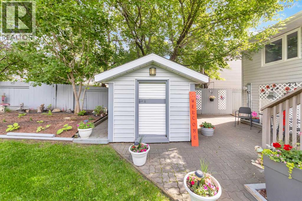 2307 52B Avenue - 42