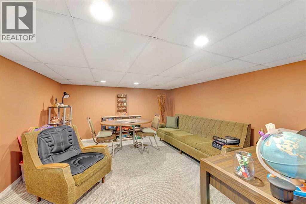 2307 52B Avenue - 26