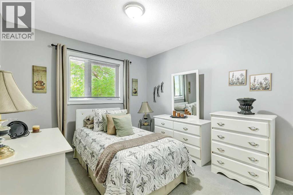 2307 52B Avenue - 22