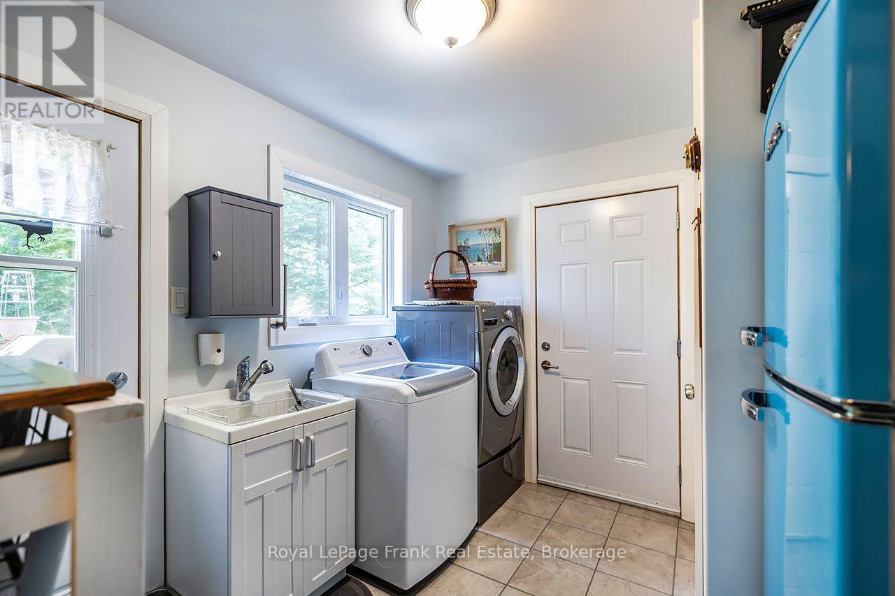 30 HODGSON DRIVE - 23