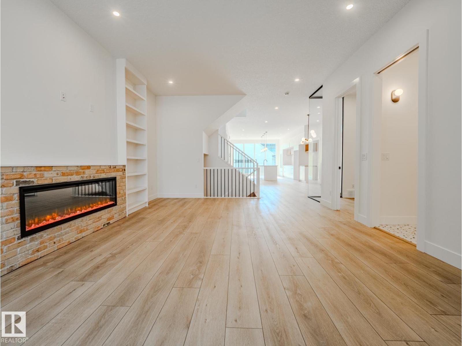 14315 98 AV NW NW - 8