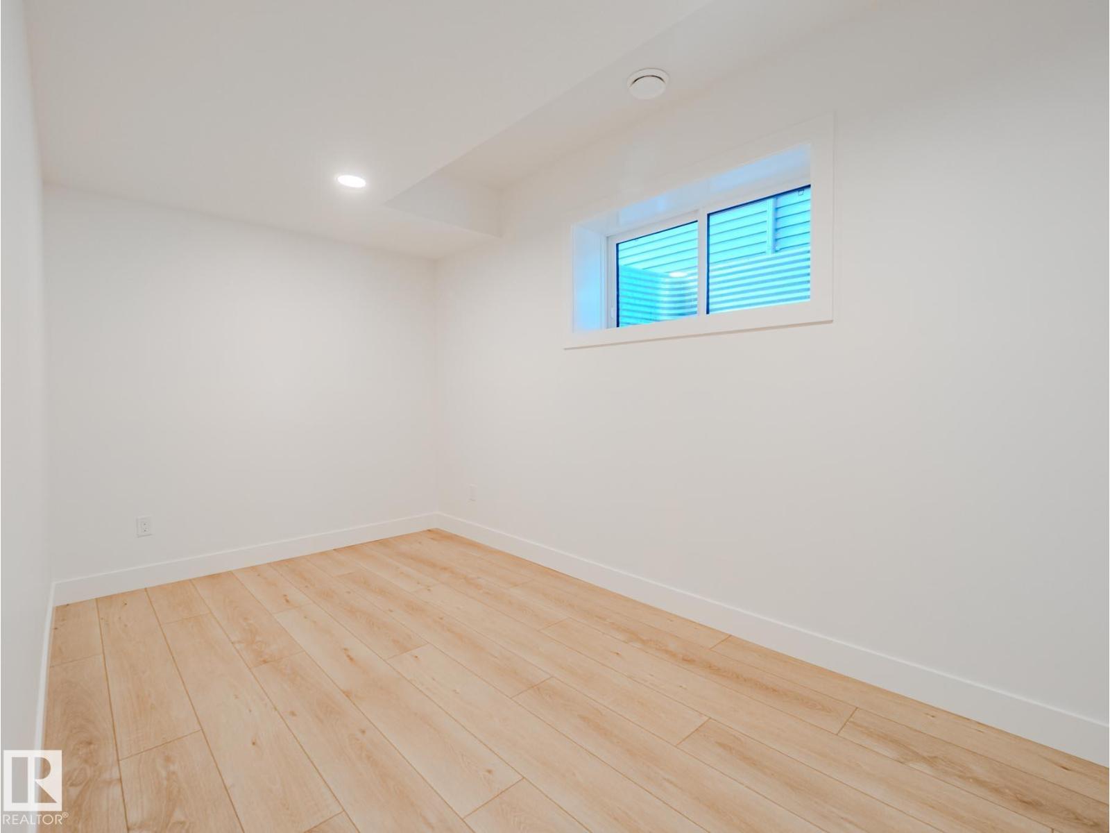 14315 98 AV NW NW - 52