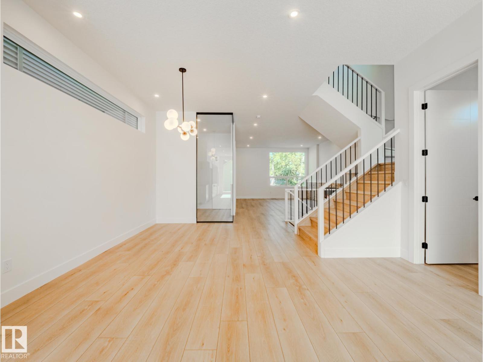 14315 98 AV NW NW - 17
