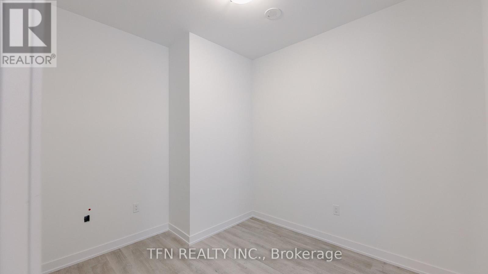 #1028 15 RICHARDSON STREET - Image 13