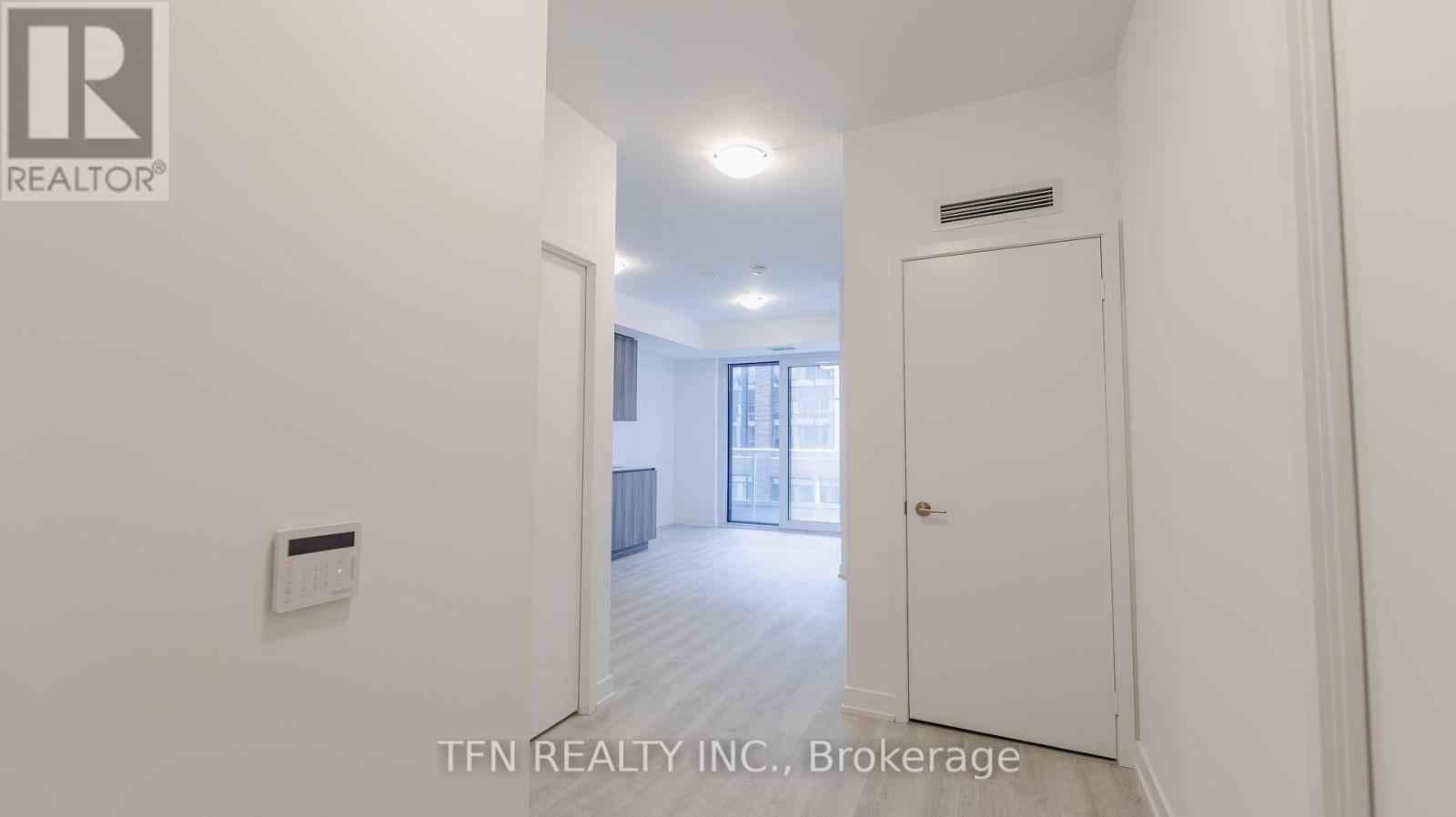 #1028 15 RICHARDSON STREET - 15