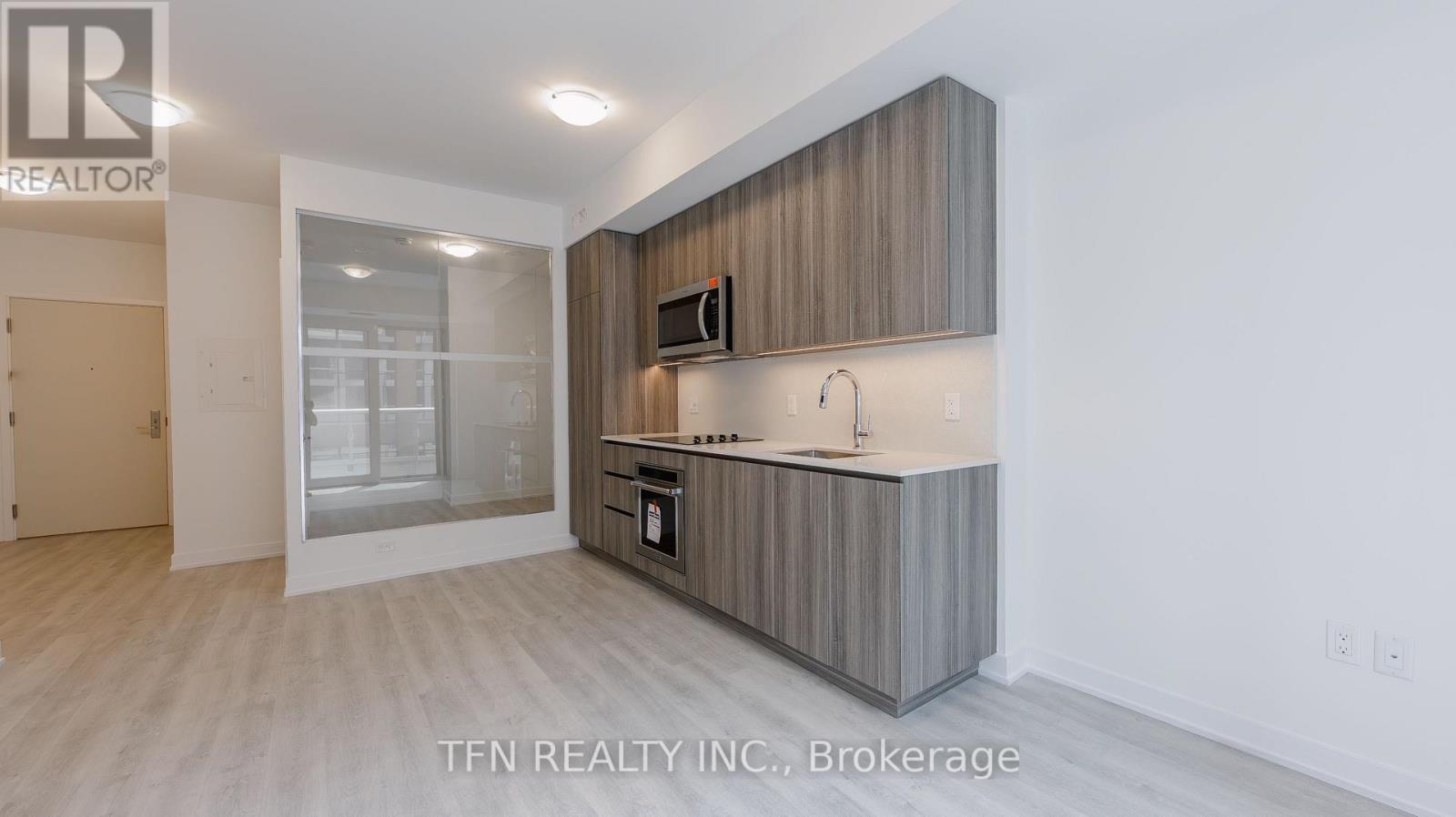 #1028 15 RICHARDSON STREET - Image 6