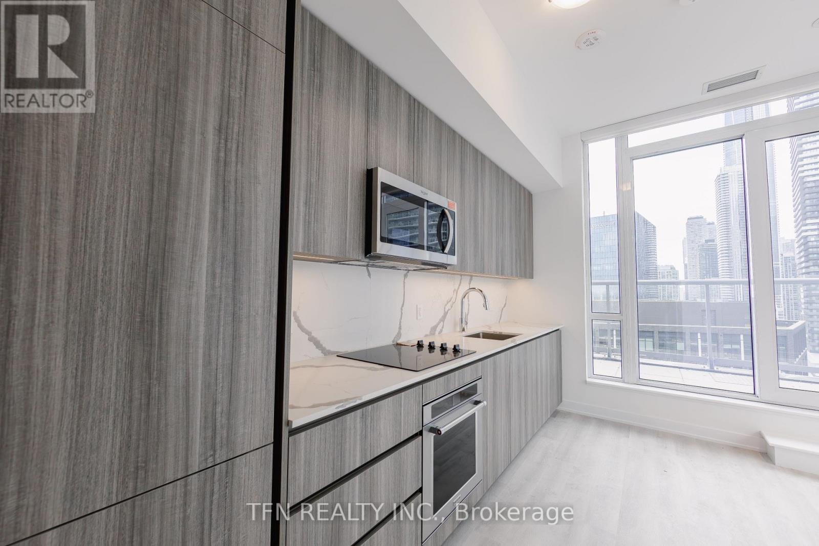 #2116 15 RICHARDSON STREET - 4