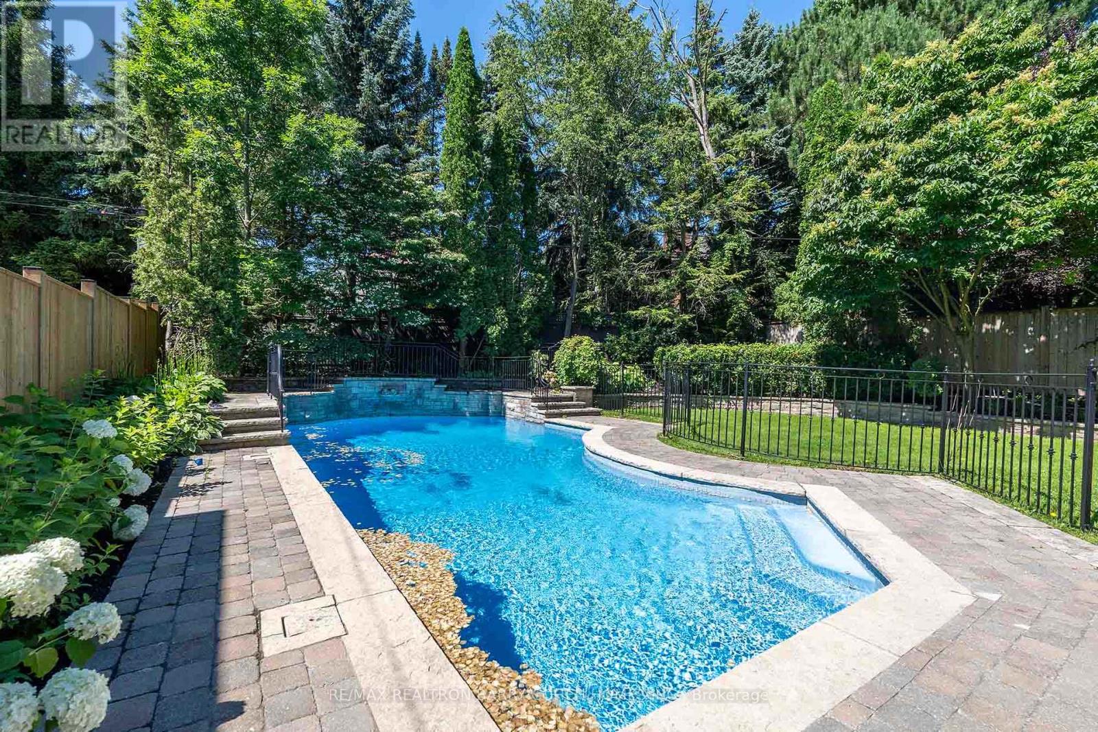 230 DUNVEGAN ROAD - 11