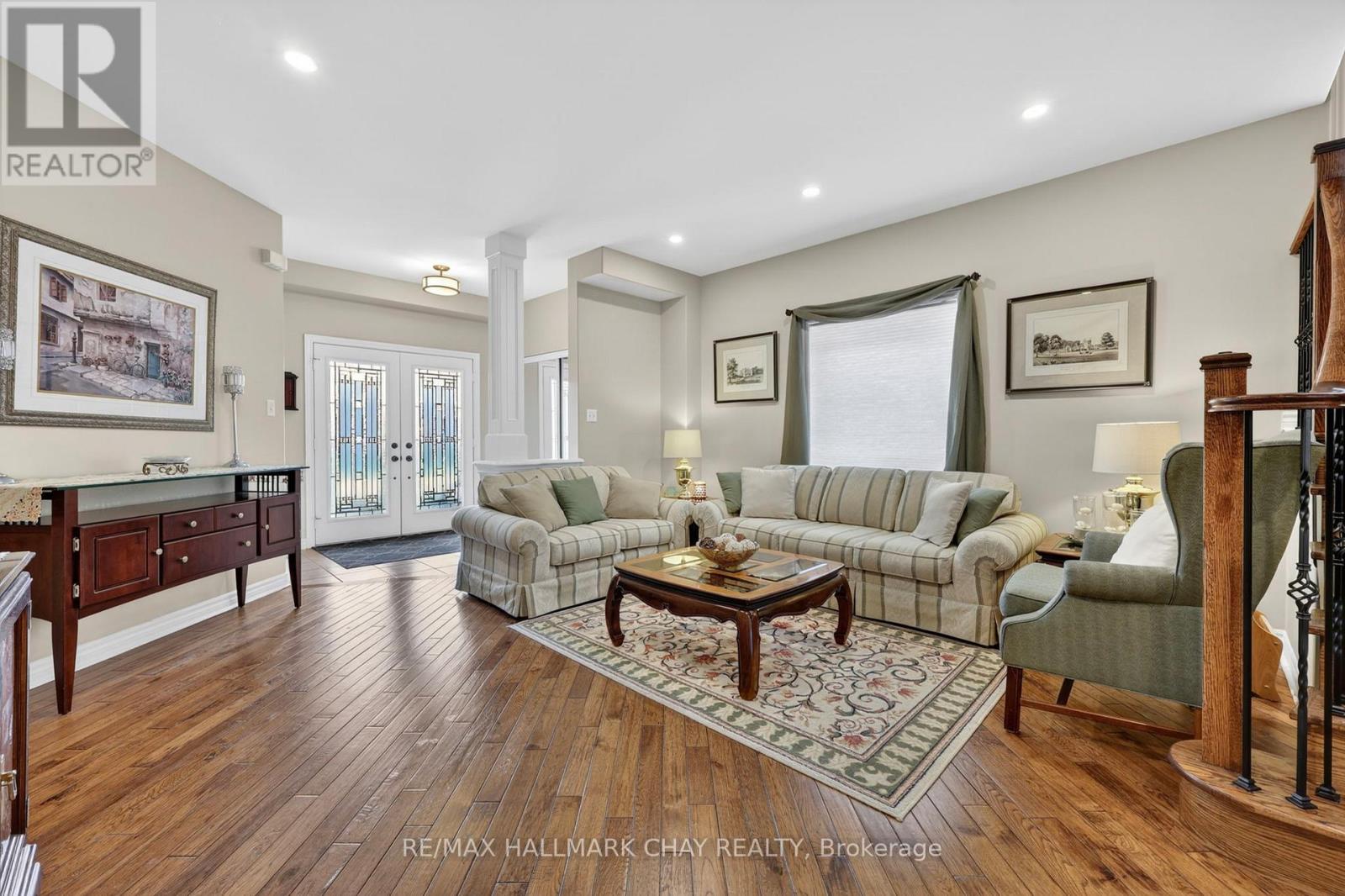 12 ORLEANS AVENUE - 18