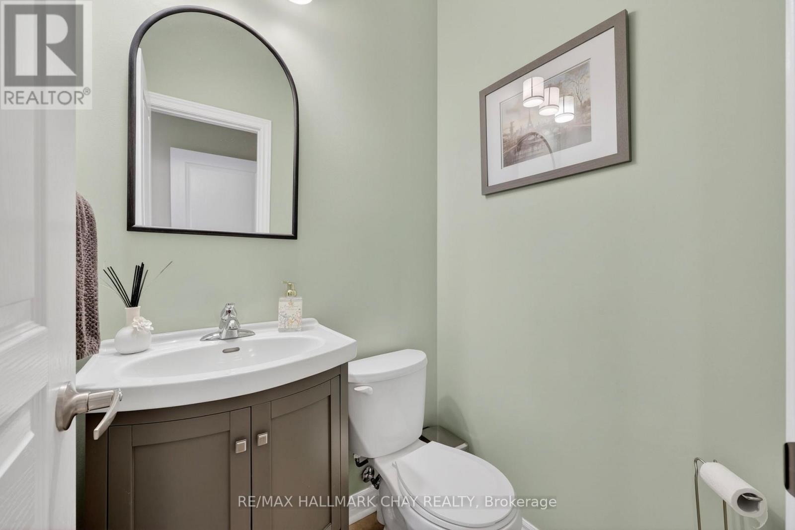 12 ORLEANS AVENUE - 20