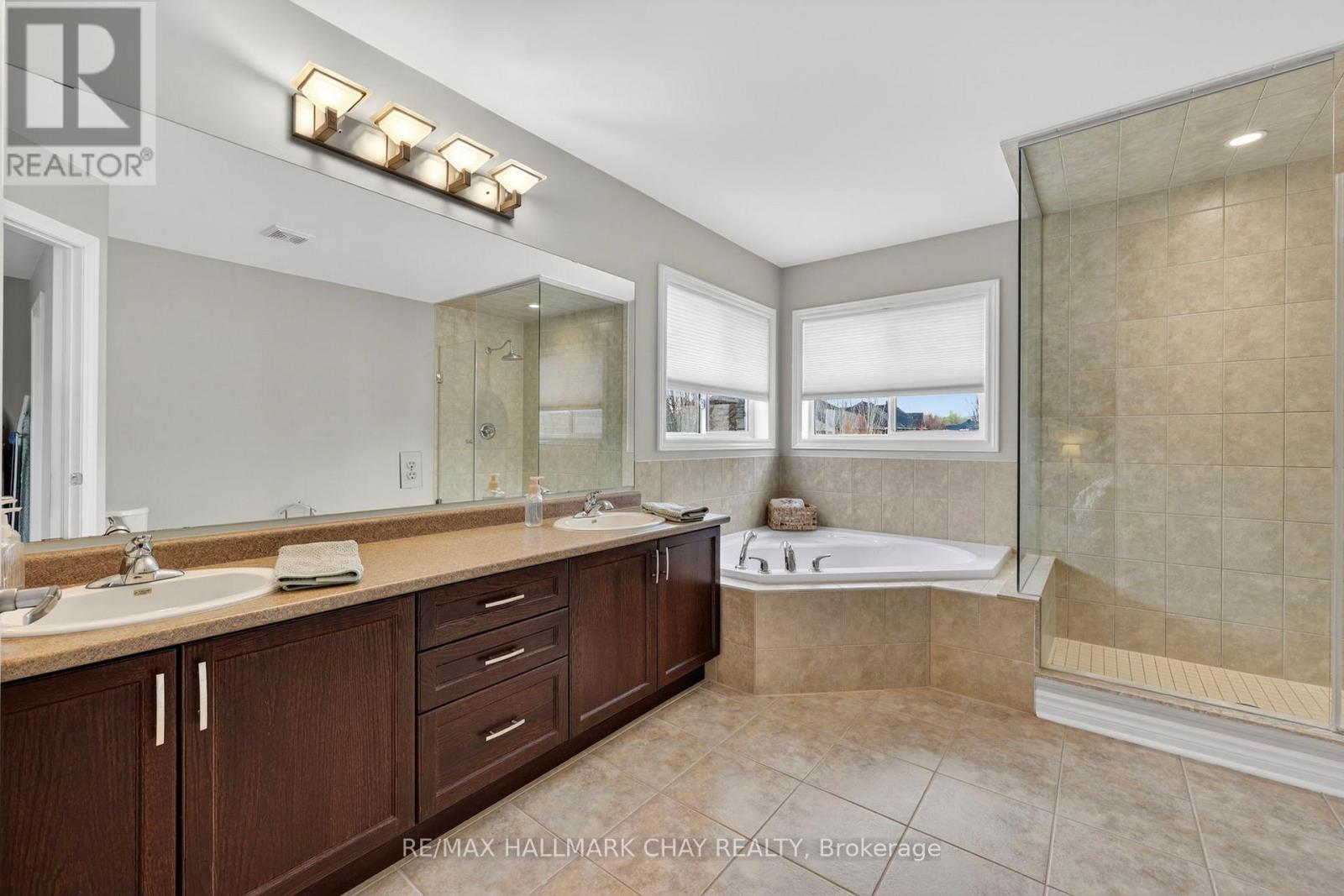 12 ORLEANS AVENUE - 24