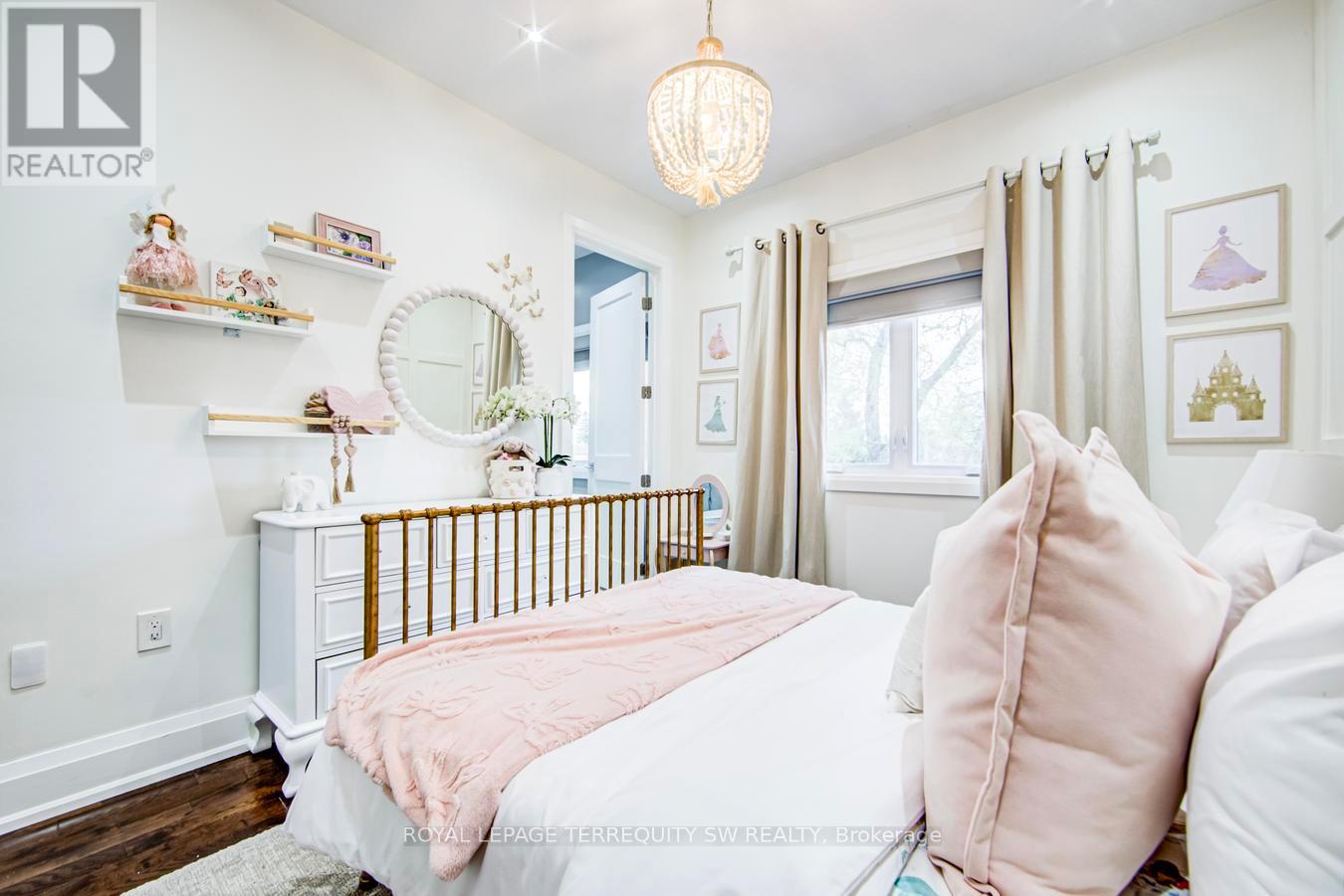 888 FOURTH STREET - 26