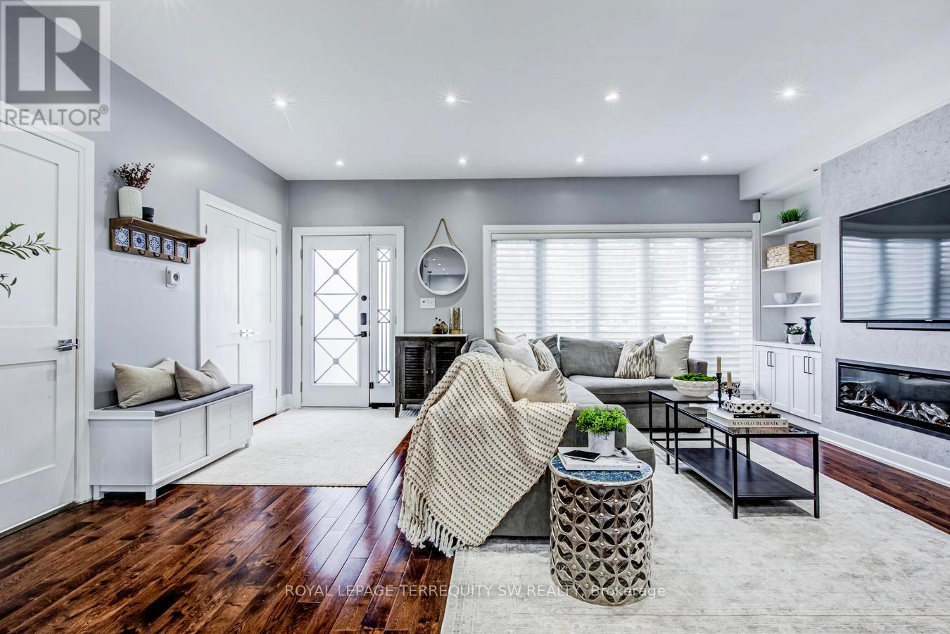 888 FOURTH STREET - 44