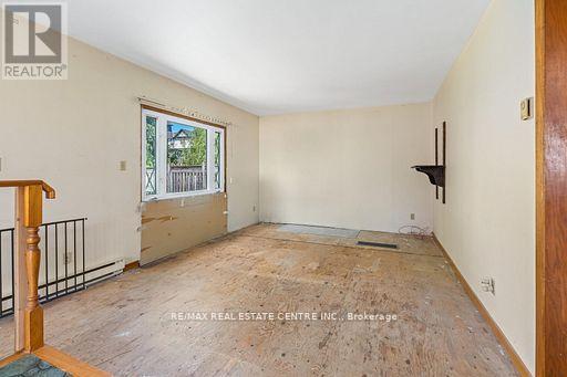 44 WILLOW STREET S - 10