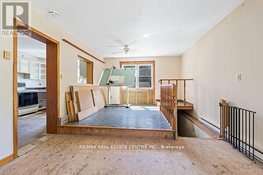 44 WILLOW STREET S - 12