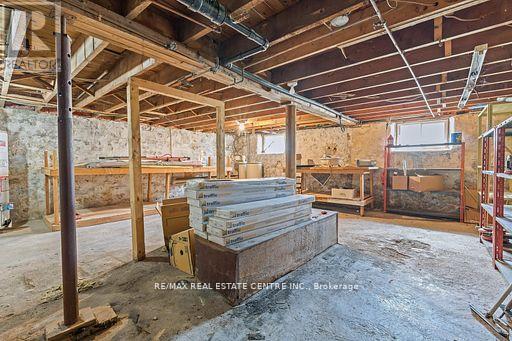 44 WILLOW STREET S - 23