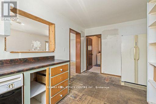 44 WILLOW STREET S - 9