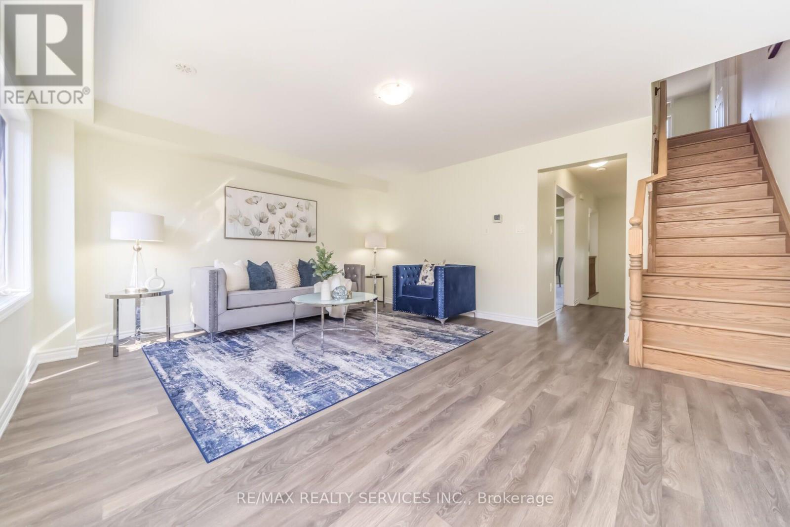 39 BAYCLIFFE CRESCENT - 21
